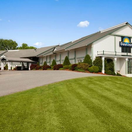 Days Inn By Wyndham Shelburne/Burlington Exterior photo